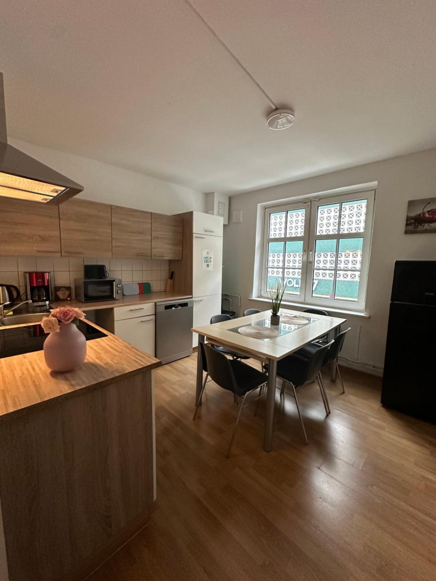 City Apartments Direkt Am Hauptbahnhof - Perfekt Fuer Pendler Und Monteure Neumünster Zewnętrze zdjęcie